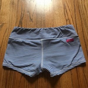 Limited Edition Jackie 585 RARE Fleos